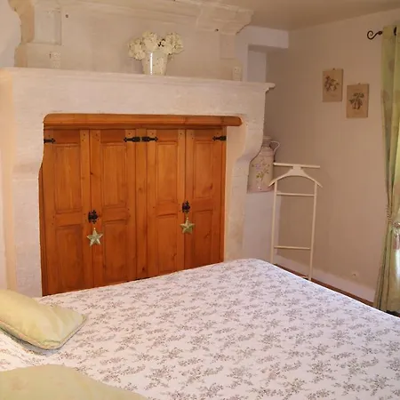 Manoir De La Pataudiere Bed & Breakfast