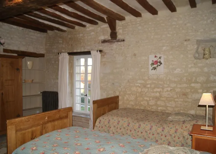 Manoir De La Pataudiere Bed & Breakfast 3*