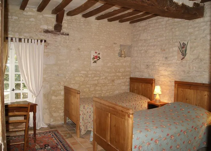 Bed & Breakfast Manoir De La Pataudiere 3*