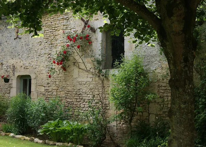 Manoir De La Pataudiere Bed & Breakfast 3*